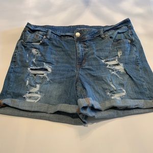 Maurice’s distressed denim shorts